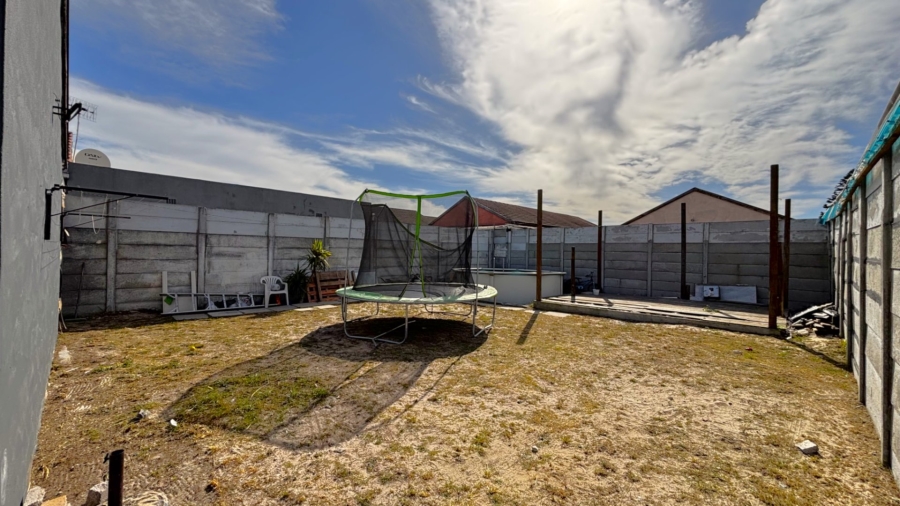 2 Bedroom Property for Sale in Colorado Park Western Cape
